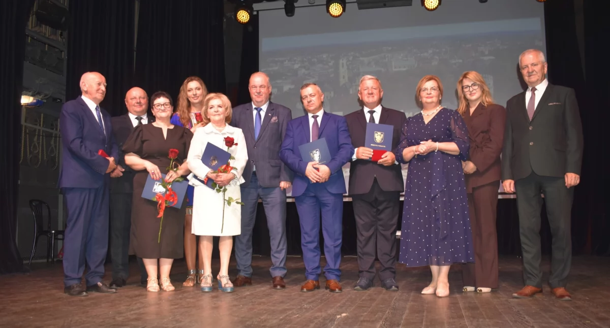 Tegoroczni liderzy sukcesu w komplecie./ FOT. Starostwo Powiatowe w Przemyślu