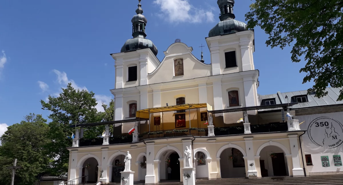 W najbliższą niedzielę, 6 lipca, po mszy św. o g. 11.00 odprawionej w bazylice w Kalwarii Pacławskiej będzie można wysłuchać koncertu uczestników Festiwalu „Karpackie Zwierciadło Kultur. Prolog”. . 
