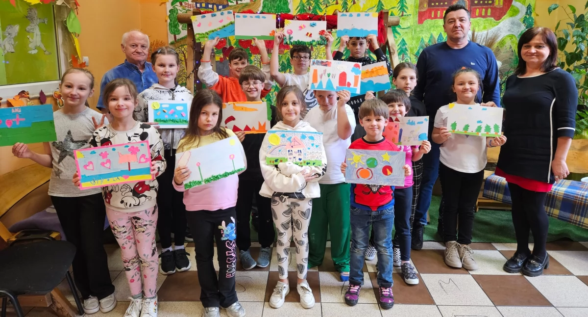 Rysunki są formą ekspresji, dzięki której dzieci wyrażają swoje emocje./Fot. Caritas