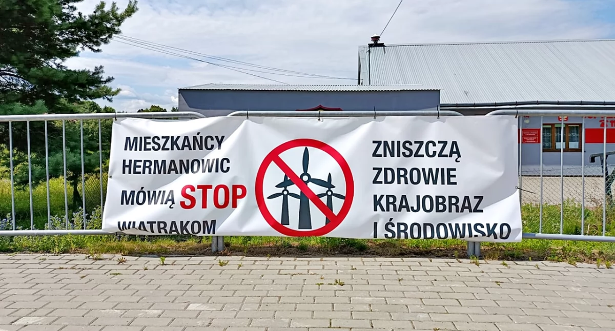 Akcja informacyjna, sprzeciwiająca się powstaniu farmy wiatrowej w Nehrybce i Hermanowicach szybko się rozrosła. Fot. Mariusz Godos