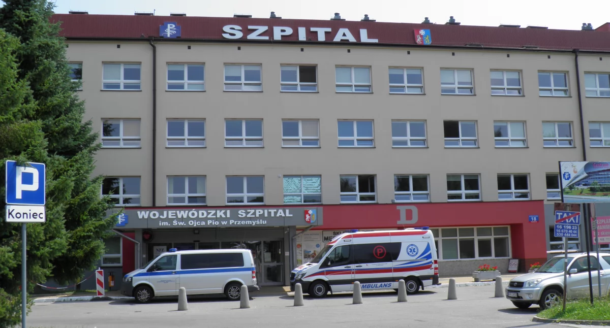 Decyzją Zarządu Województwa Podkarpackiego Wojewódzki Szpital w Przemyślu otrzymał fundusze na zakup nowoczesnego sprzętu medycznego, m.in. aparatów EKG, urządzeń do podtrzymywania funkcji oddechowych oraz specjalistycznego wyposażenia ochronnego wspierającego codzienną pracę zespołów medycznych. / FOT. U. Gielo