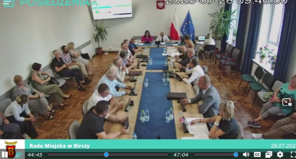 Na sesji 28 lipca poddano pod głosowanie m.in. uchwałę intencyjną o zamiarze likwidacji szkół podstawowych w Lipie i Sufczynie./ kadr