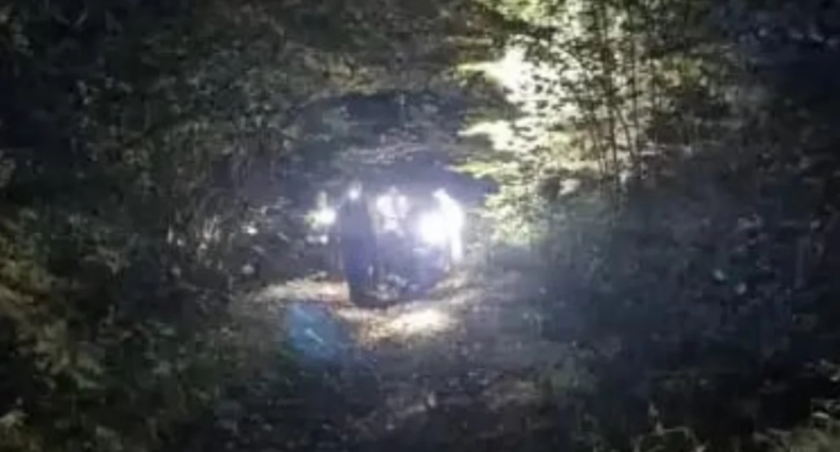 Na trop rodziny udało się policjantom wpaść po niecałych 2 godzinach od rozpoczęcia poszukiwań. A te wystartowały zaraz po alarmowym telefonie do dyżurnego, który 49-latek wykonał przed g. 21./ Fot. KPP Lesko