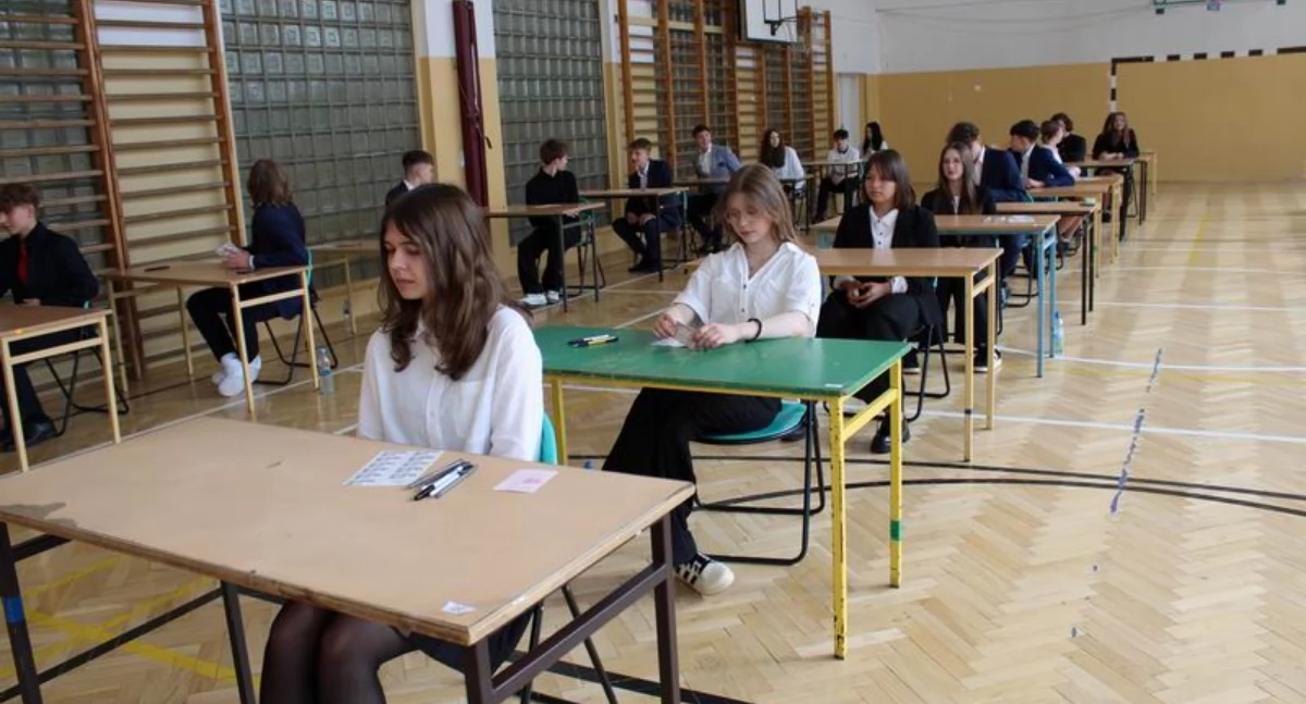 Uczniowie muszą się przygotować w rozpoczętym właśnie roku szkolnym 2025/26 na szereg nowości. Te obejmą zarówno program nauczania, jak i organizację pracy szkół. / FOT. U. Gielo