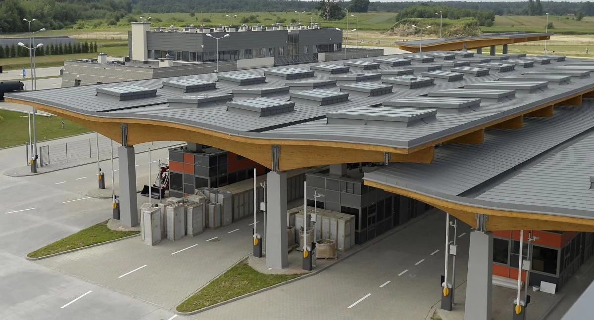 Oddane w 2013 r. polsko-ukraińskie drogowe przejście graniczne Budomierz – Hruszew wówczas jednym z nowocześniejszych na wschodniej granicy. Fot. zbiory własne