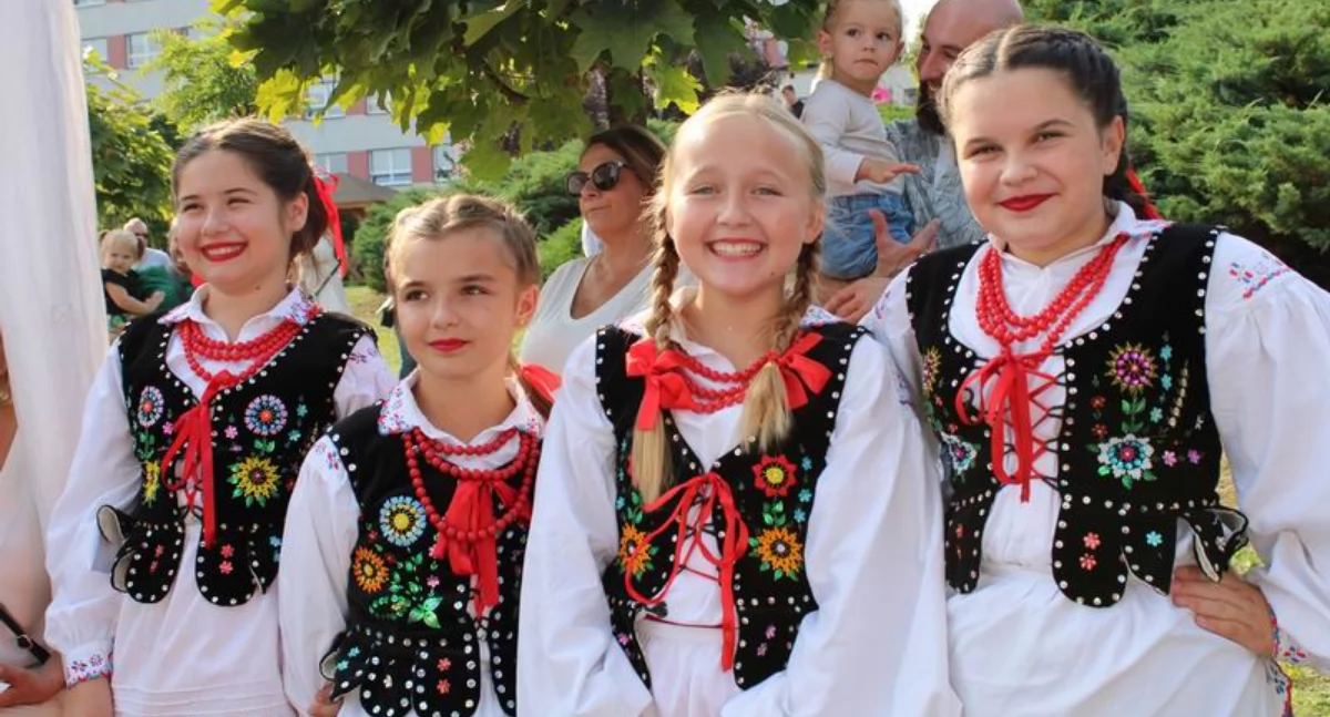 Piknik Rodzinny „Wygraj zdrowie” ściągnął licznie przybyłych mieszkańców. Pogoda dopisała, dobre nastroje również. / FOT. U. Gielo