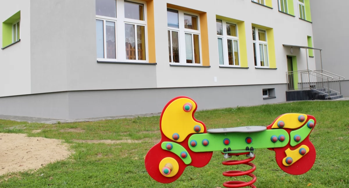 W tym budynku na osiedlu „Wiarus” w Żurawicy już od listopada br. rozpocznie działalność żłobek „Arka”. Fot. UG Żurawica