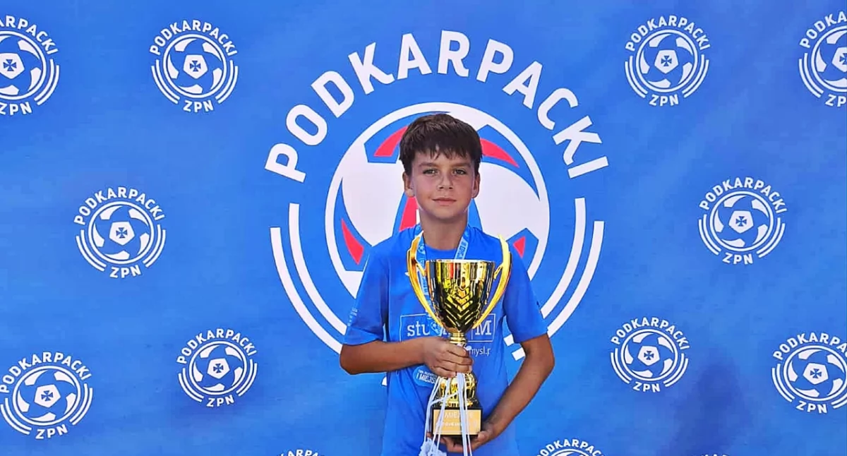 Oskar Błaszczyk z UKS SMS Przemyśl, jako jedyny z naszego regionu, zagra w wielkim finale turnieju „4move 1x1 Cup”. Fot. zbiory własne