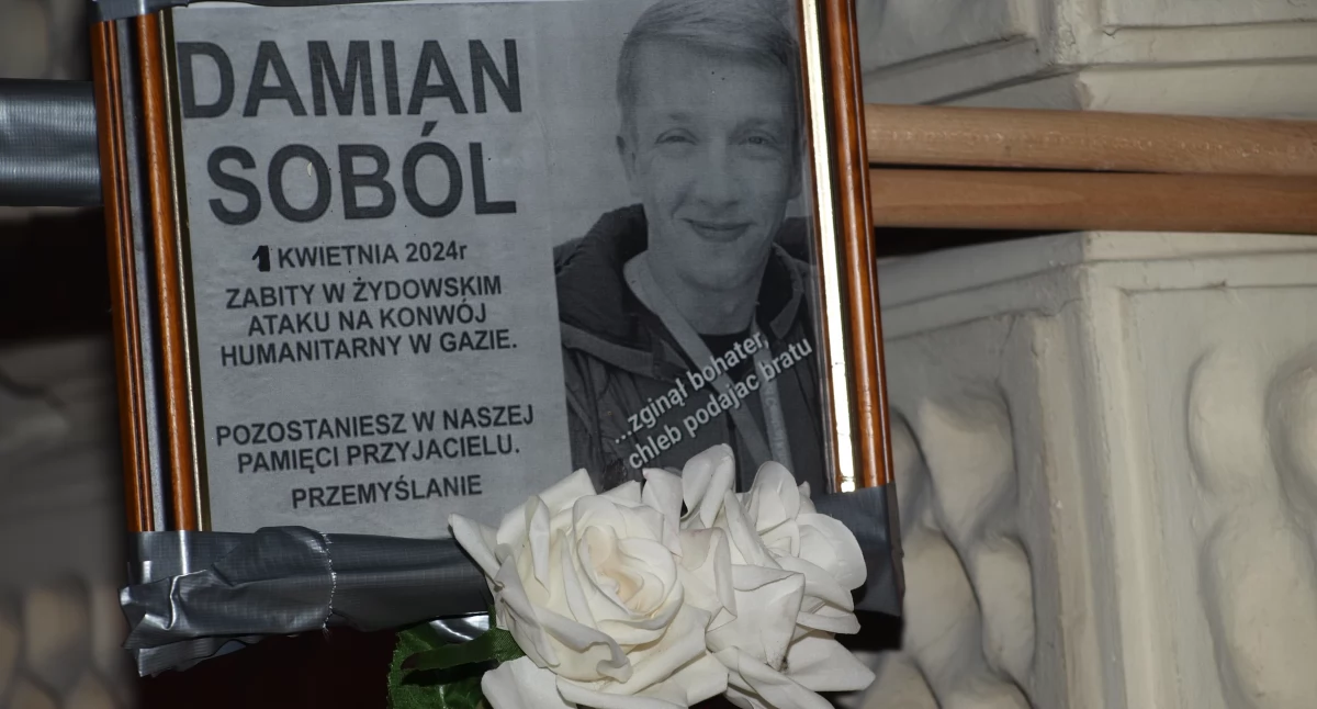 Przemyślanin Damian Soból zginął 1 kwietnia 2024 r. Polak był wolontariuszem World Central Kitchen. Jego pogrzeb zgromadził setki osób. Fot. Mariusz Godos
