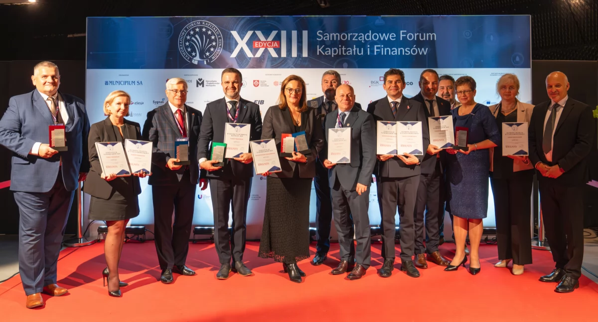 Nagrody dla samorzadów wręczono podczas Gali Inwestorów Samorządowych w katowickim Międzynarodowym Centrum Kongresowym, będącej częścią  XXIII Samorządowego Forum Kapitału i Finansów./ FOT. UMWP
