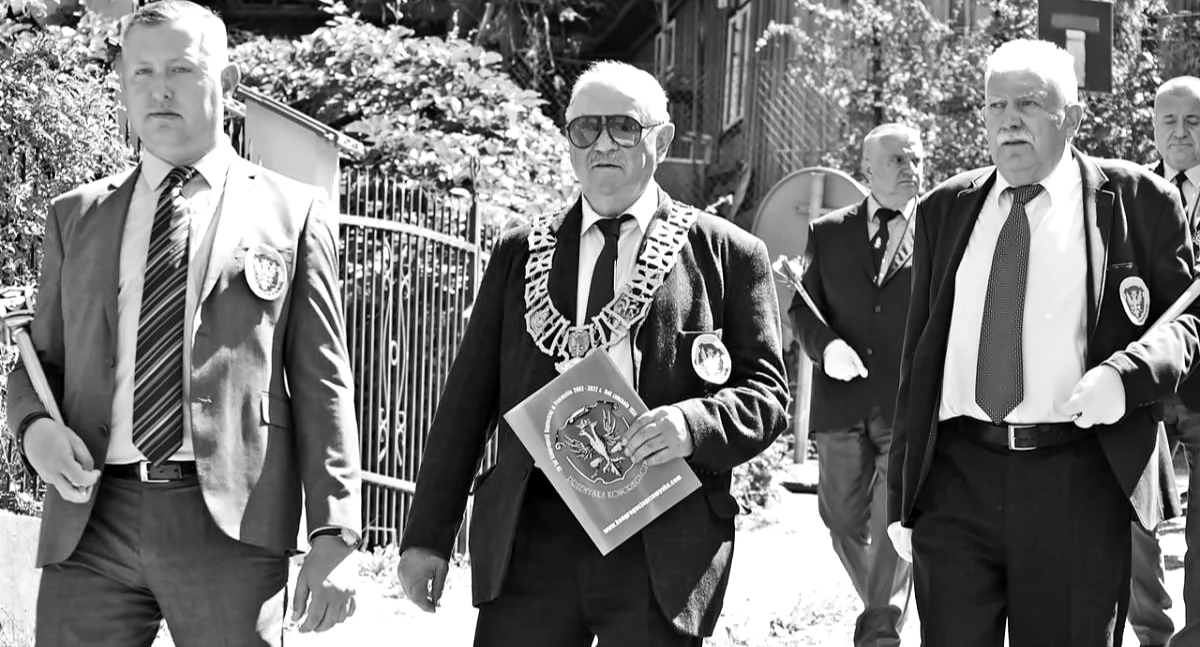 Ryszard Miłoszewski (w środku) przez wiele lat był prezesem Przemyskiej Kongregacji Kupieckiej. Fot. Mariusz Godos