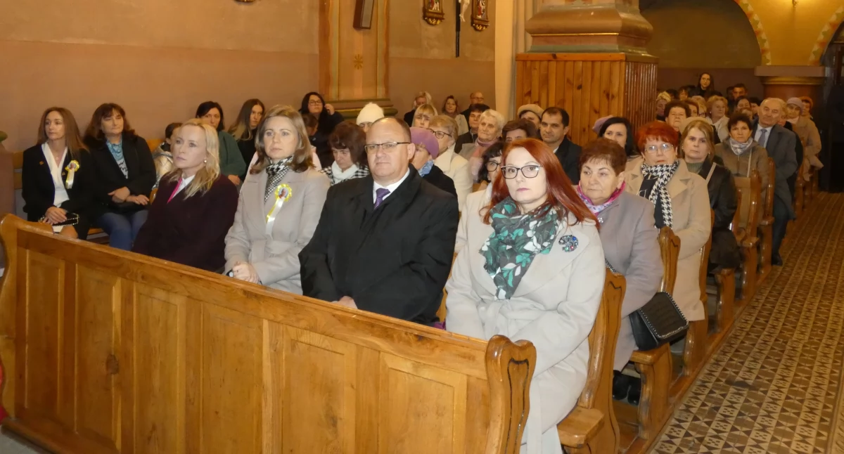 Obchody rozpoczęły się mszą świętą pod przewodnictwem księdza biskupa Stanisława Jamrozka./Fot. Sebastian Łoś