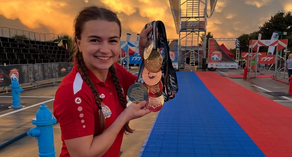 Z popularnego „The Big D”, czyli teksańskiego miasta Dallas, Justyna Cichocka przywiozła do domu aż sześć medali 34. Mistrzostw Świata Firefighter Challenge Championship Series. Fot. zbiory własne