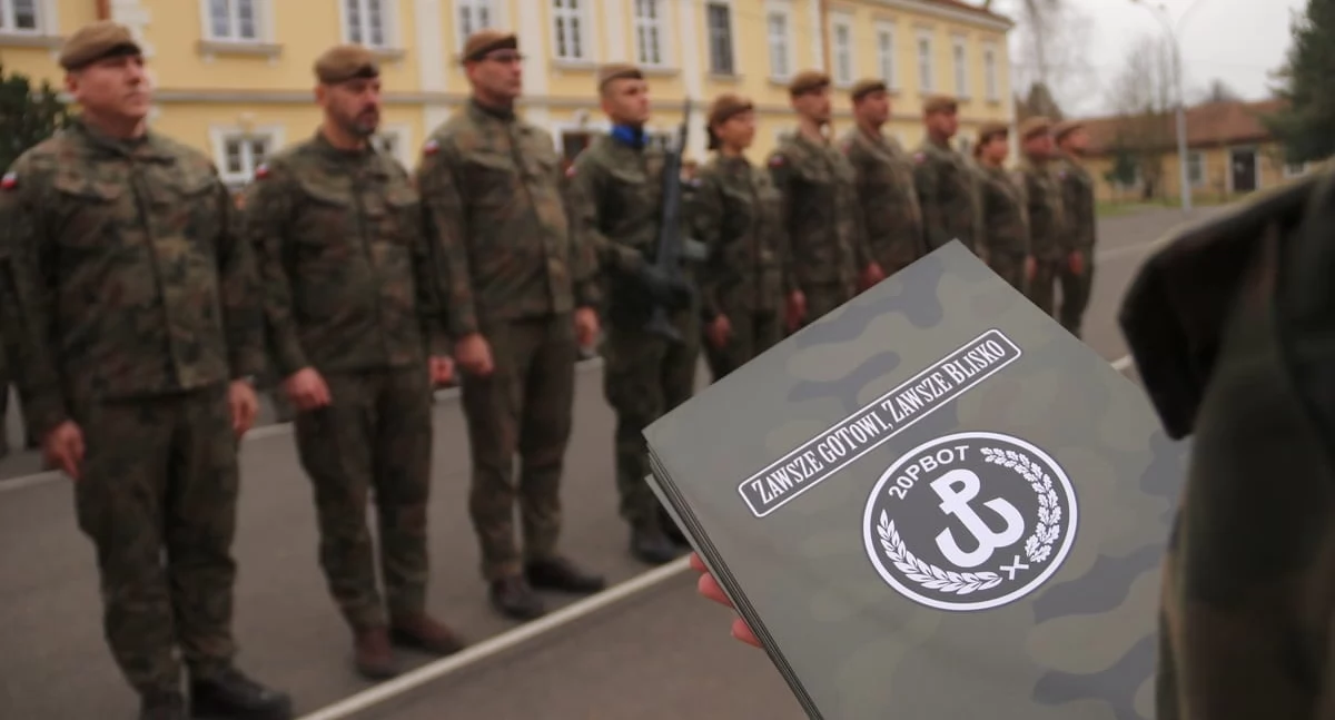 6 listopada br. do uroczystego okolicznościowego apelu z okazji 107. rocznicy odzyskania przez Polskę niepodległości doszło w 20. Przemyskiej Brygadzie Obrony Terytorialnej. Fot. 20. PBOT