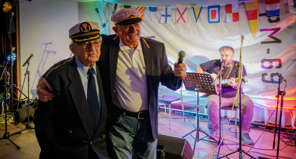 Wydarzenia i jubileusze, Żeglarze zacumowali Tawernie Szkuner [ZDJĘCIA] - zdjęcie, fotografia
