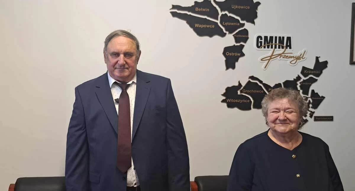 Państwo Bogusława i Józef Gołębiowscy w ostatnim czasie dołączyli do grona małżonków, którzy przeżyli ze sobą pół wieku./Fot. UG Przemyśl 