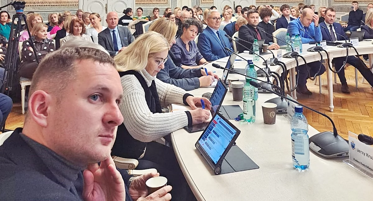 Dzisiaj przemyscy radni zdecydowali o powołaniu do życia zespołów szkolno-przedszkolnych. Fot. zbiory własne
