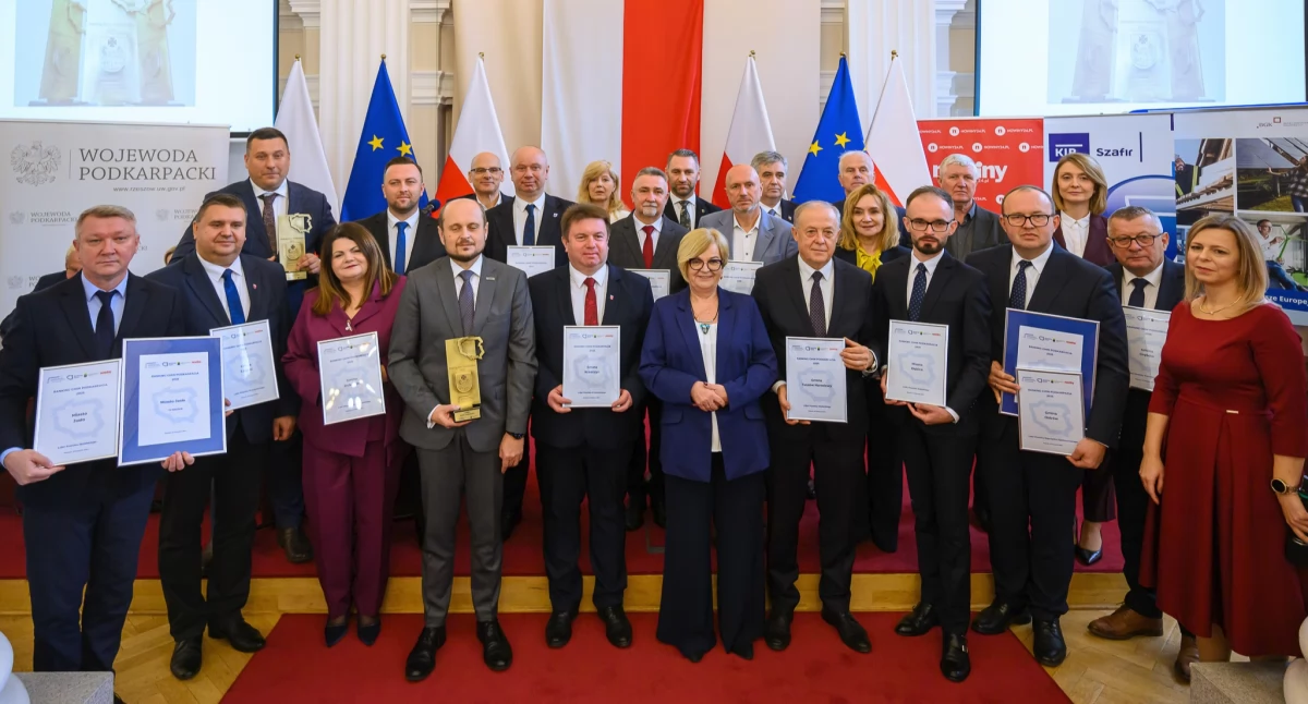 Laureaci Rankingu Gmin Podkarpacia 2024 w komplecie./ FOT. PUW Rzeszów