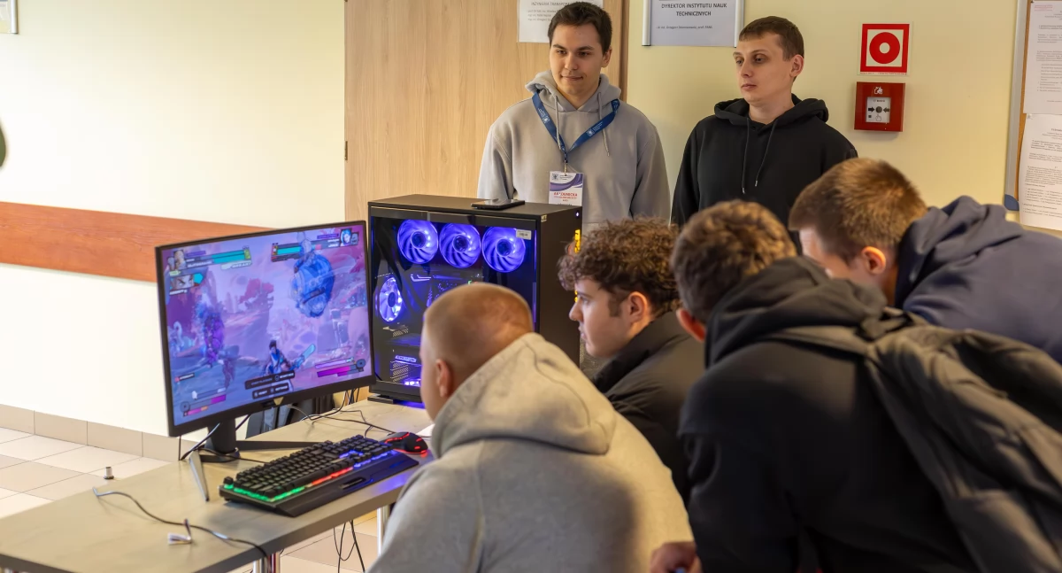 Edukacja, Informatyczne Niedźwiadki Nie… raczej niedźwiedzie! - zdjęcie, fotografia