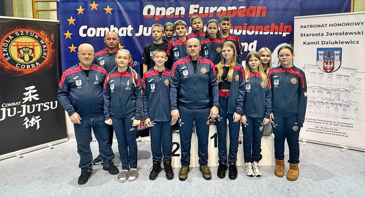 Ekipa Szkoły Sportów Walki „Cobra” Jarosław kapitalnie zaprezentowała się podczas Otwartych Mistrzostw Europy w combat ju jutsu. Fot. zbiory własne