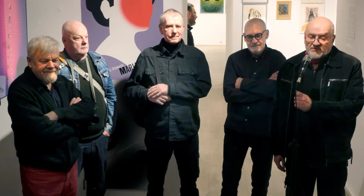 Autorzy, członkowie grupy „Na drabinie”. Od lewej: Krzysztof Motyka, Mariusz Kościuk, Jan Ferenc, Antoni Nikiel i Marek Olszyński./Fot. Jacek Szwic 