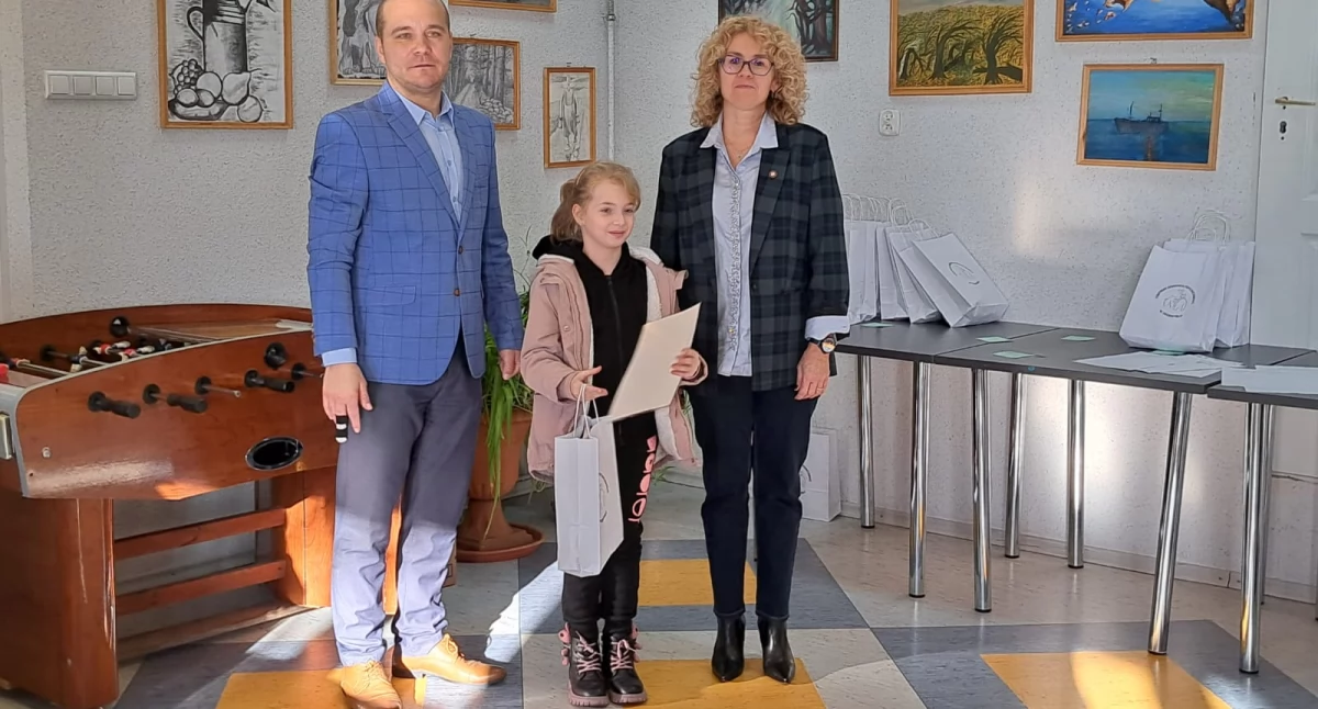 Na adres placówki wpłynęło kilkadziesiąt różnorodnych prac, wykonanych w wielu technikach – od rysunku i malarstwa po formy przestrzenne. Podczas finału autorzy najlepszych prac otrzymali dyplomy oraz nagrody. Fot. zbiory własne