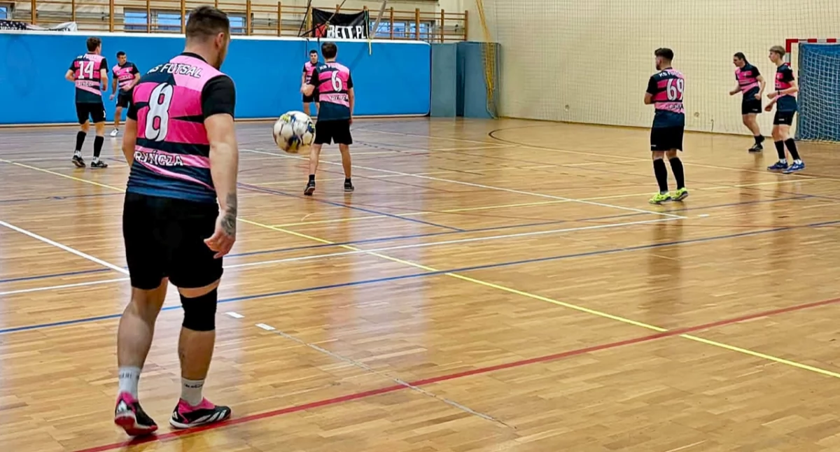 Zespół KS Futsalu Tryńcza zajmuje 2. miejsce w grupie A. Fot. UG Tryńcza