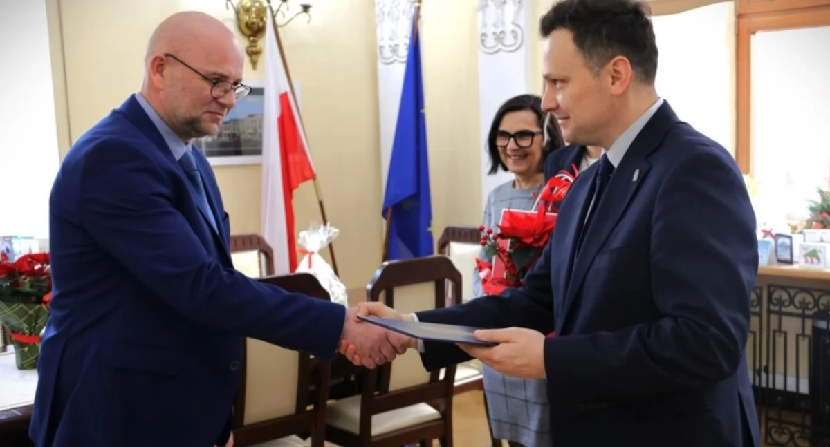 Nominacja na dyrektorskie stanowisko jest niejako kontynuacją dotychczasowej działalności Krzysztofa Kubaszka na niwie edukacji. Przez ostatnich 9 miesięcy piastował on bowiem stanowisko p.o. dyrektora SP 7. / FOT. UM Jarosław