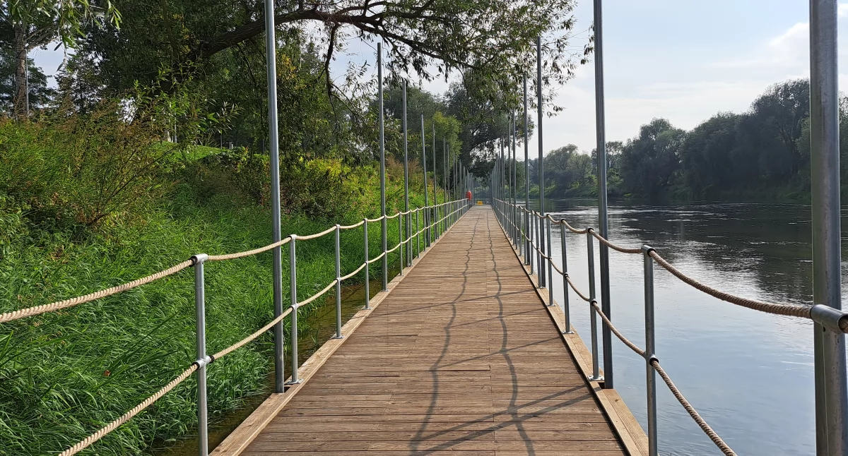 Umowa parafowana pomiędzy samorządem województwa podkarpackiego a Wodami Polskimi RZGW w Rzeszowie daje zielone światło dla realizacji projektu mającego kluczowe znaczenie dla ochrony przeciwpowodziowej Jarosławia./ FOT. U. Gielo