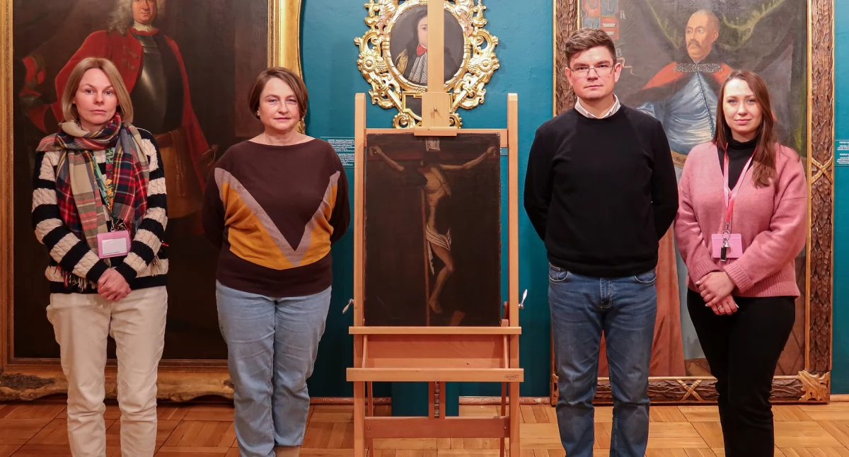 13 stycznia br. w siedzibie Muzeum Kresów w Lubaczowie dzieło zostało oficjalnie przekazane przez prezes zarządu Fundacji Smolin Andruszewski Agnieszkę Andruszewską. Fot. Muzeum Kresów Lubaczów