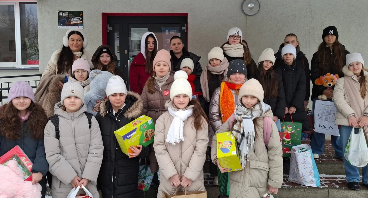 Upominki zbierane w ramach akcji „Paczuszka dla maluszka” 26 stycznia zostały dostarczone przez wolontariuszy do Domu Dziecka w Nowej Grobli./ FOT. SP 1 w Lubaczowie