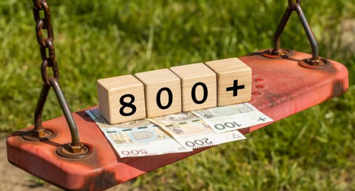 Termin wypłaty „800 plus” zależy od terminu wpływu wniosku do ZUS./ FOT. ZW