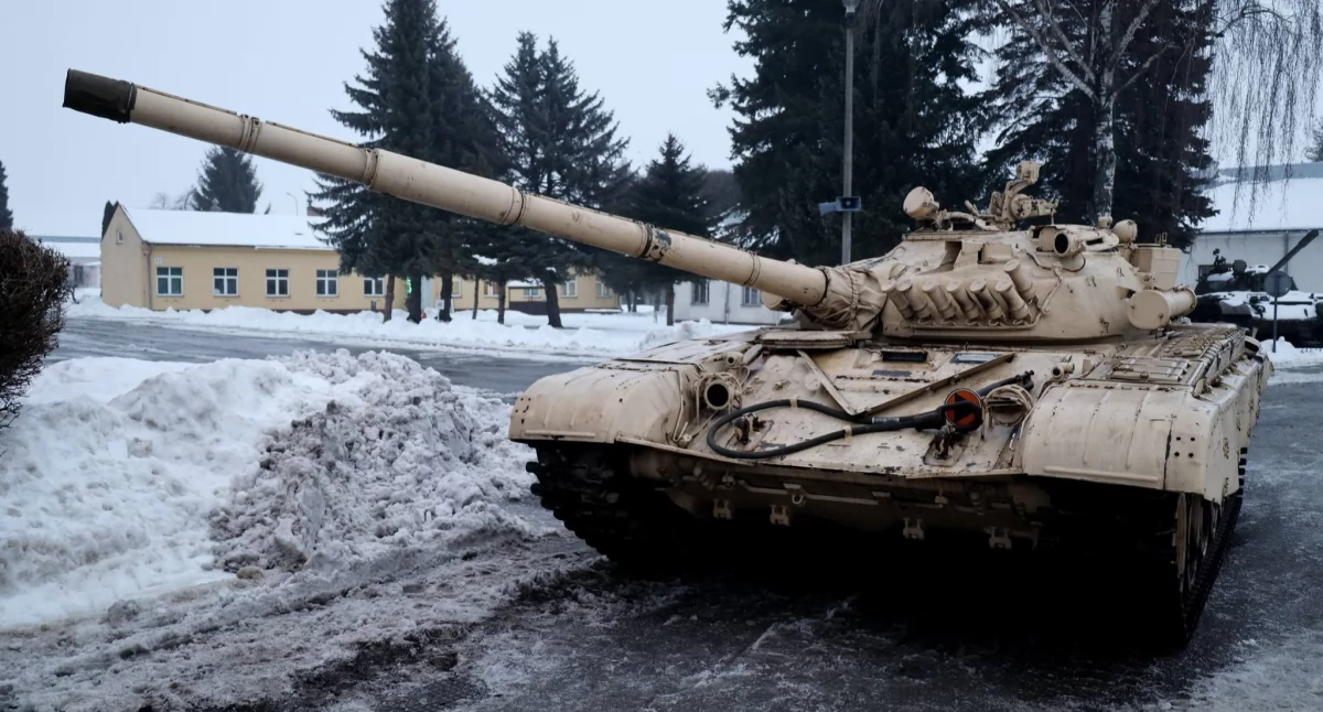 Czołg-eksponat, na którym podczas pełnienia służby – jak przekazują żurawiccy czołgiści – pokolenia oddały cząstkę życia./Fot. 1 bcz.