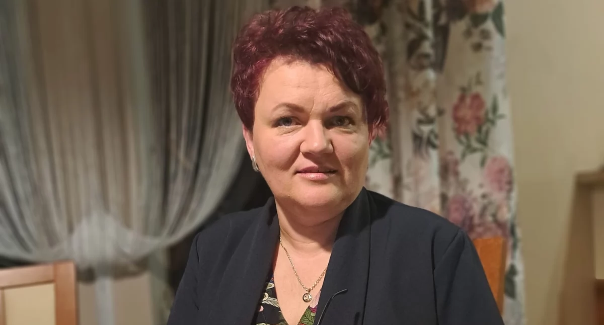 – Likwidacja szkół to od początku nie była łatwa decyzja. Od końca 2024 roku prowadziliśmy w tej sprawie intensywne spotkania z rodzicami. Ale statystyki odnośnie liczby dzieci i prognozy demograficzne nie pozostawiają złudzeń  – podkreśliła w swojej wypowiedzi na sesji burmistrz Anna Szymaszek./ FOT. ZW
