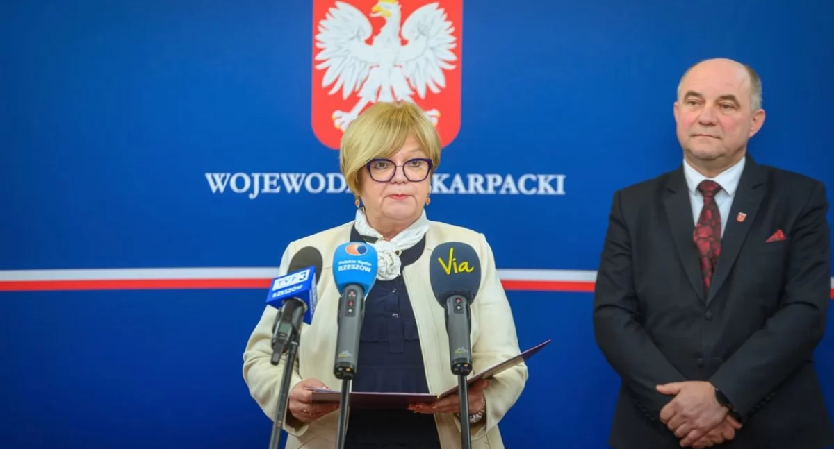– Uda się nam fizycznie zrealizować 9 inwestycji, a 24 to prace przygotowawcze, czyli opracowanie dokumentacji – przekazała na konferencji prasowej dobre wiadomości dla podkarpackich samorządów wojewoda T. Kubas-Hul./ FOT. J. Żygadło PUW