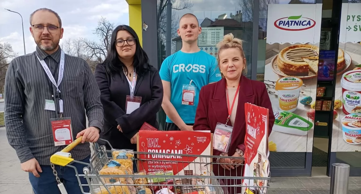 Wolontariusze m.in. w Przemyślu zbierali żywność dla potrzebujących./Fot. Caritas
