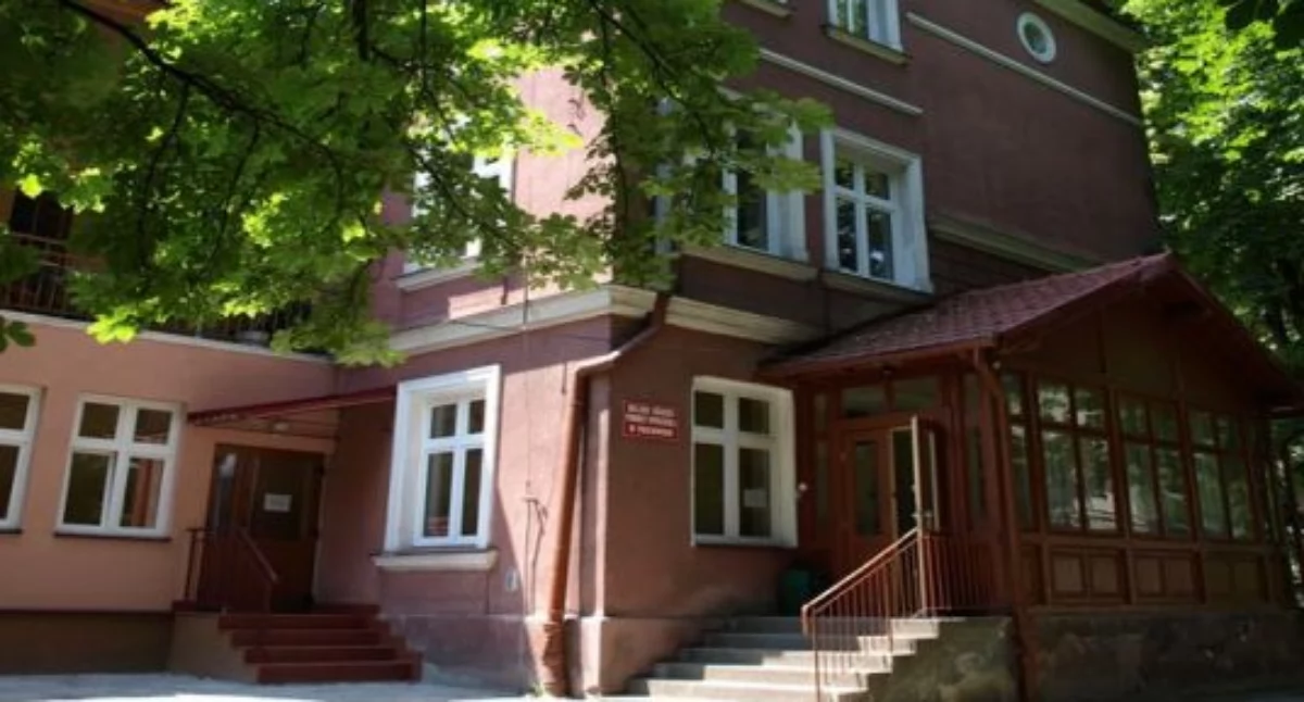 Budynek Miejskiego Ośrodka Pomocy Społecznej przy ul. Krakowskiej jest zabytkiem z przełomu XIX i XX w. Po modernizacji powstanie w nim „Przeworski Klub Seniora”. Fot, MOPS Przeworsk