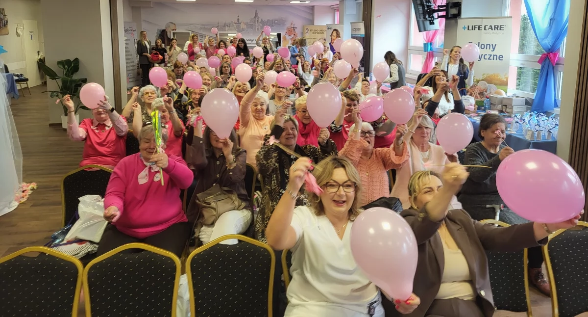 . „Akcja nie mogłaby się odbyć, gdyby nie firmy, które wsparły jej organizację oraz kuchni szpitalnej, która przygotowała pyszny poczęstunek. Nie zabrakło też występu artystycznego młodych wokalistów z 5 BSP. Dziękujemy!” – przekazał WSwP. /Fot. WSwP 