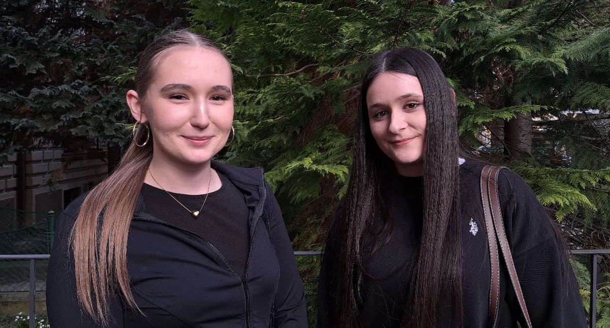 Alicja Karpińska i Aleksandra Wasiewicz reprezentujące damski team z „Morawy”, realizujący projekt Find4Mind. – Naszymi działaniami chcemy inspirować młodzież do zatroszczenia się o siebie w prosty sposób, poprzez małą codzienną dawkę ruchu. Wysiłek, nawet niewielki, ma nieoceniony wpływ na nasz dobrostan psychiczny – mówią./ FOT. U. Gielo