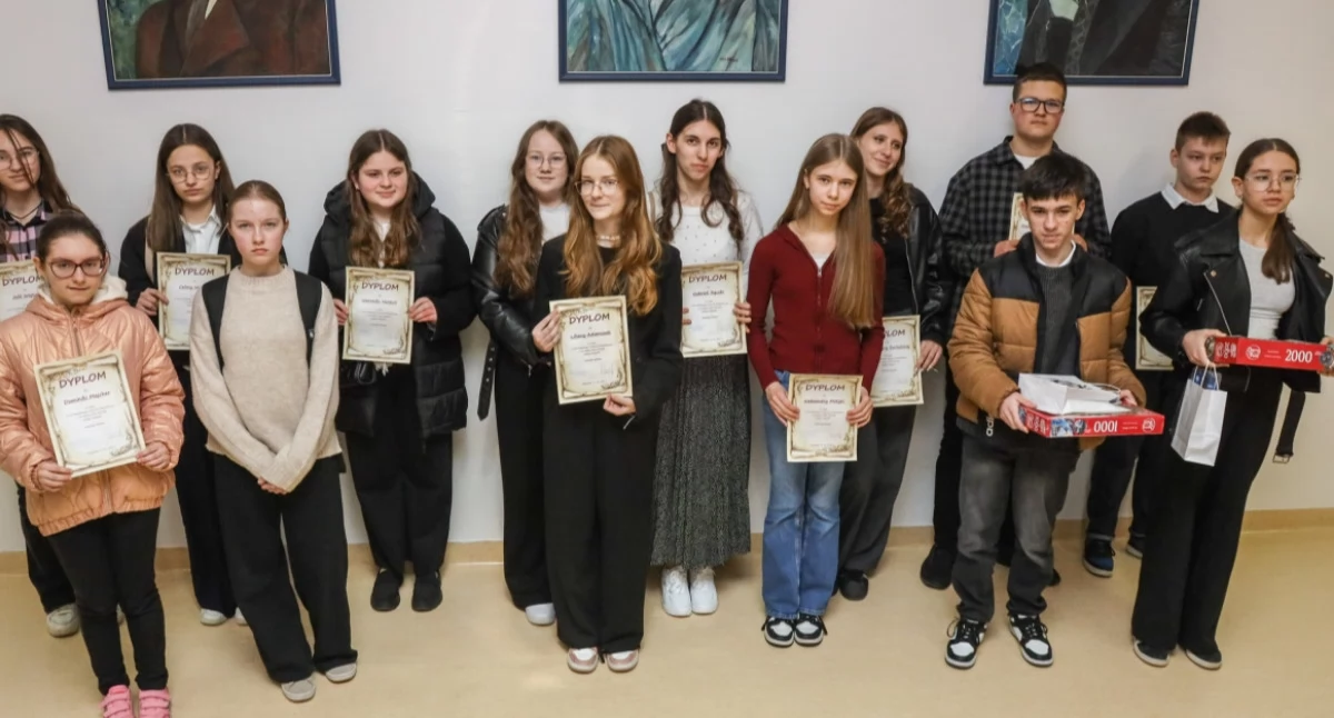 O tytuł mistrza ortografii walczyli uczniowie szkół podstawowych z terenu powiatu przeworskiego. Najlepsi mogli liczyć na laury./ FOT. Starostwo Powiatowe w Przeworsku