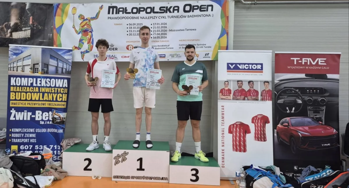 Szymon Kazimir na drugim stopniu podium w Tarnowie. Fot. zbiory własne