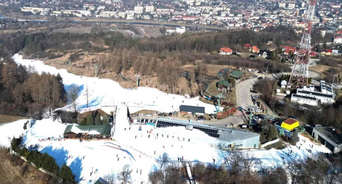 Stok narciarski na Zniesieniu rozpoczął działalność w święto Trzech Króli, 6 stycznia br. Funkcjonował łącznie przez 76 dni. Fot. POSiR
