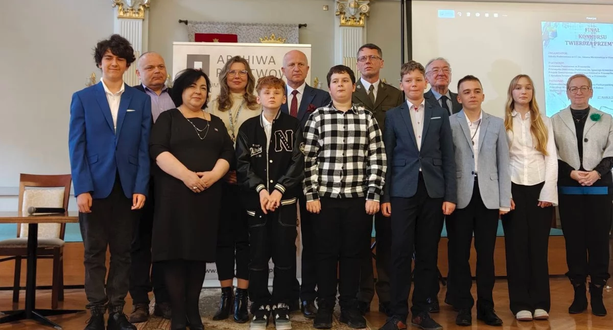 Finaliści zostali pochwaleni za wspaniałą znajomość historii, pasję i zaangażowanie./ FOT. SP w Stubnie