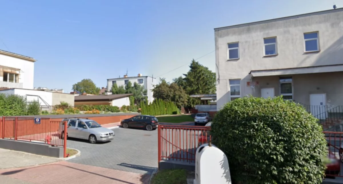Miejskie Przedszkole nr 9 w Jarosławiu wymaga przeprowadzenia kompleksowej termomodernizacji. Zresztą nie tylko ono. Podobne plany miasto ma także wobec 4 innych placówek oświatowych./ FOT. Google Maps