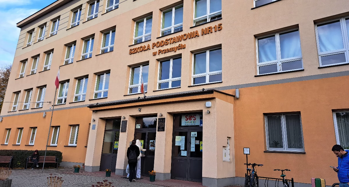 „Piętnastka” ma szansę pójść śladami SP14 w Przemyślu, która na swoją halę sportową czekała wprawdzie długie lata, ale się doczekała./ FOT. U. Gielo