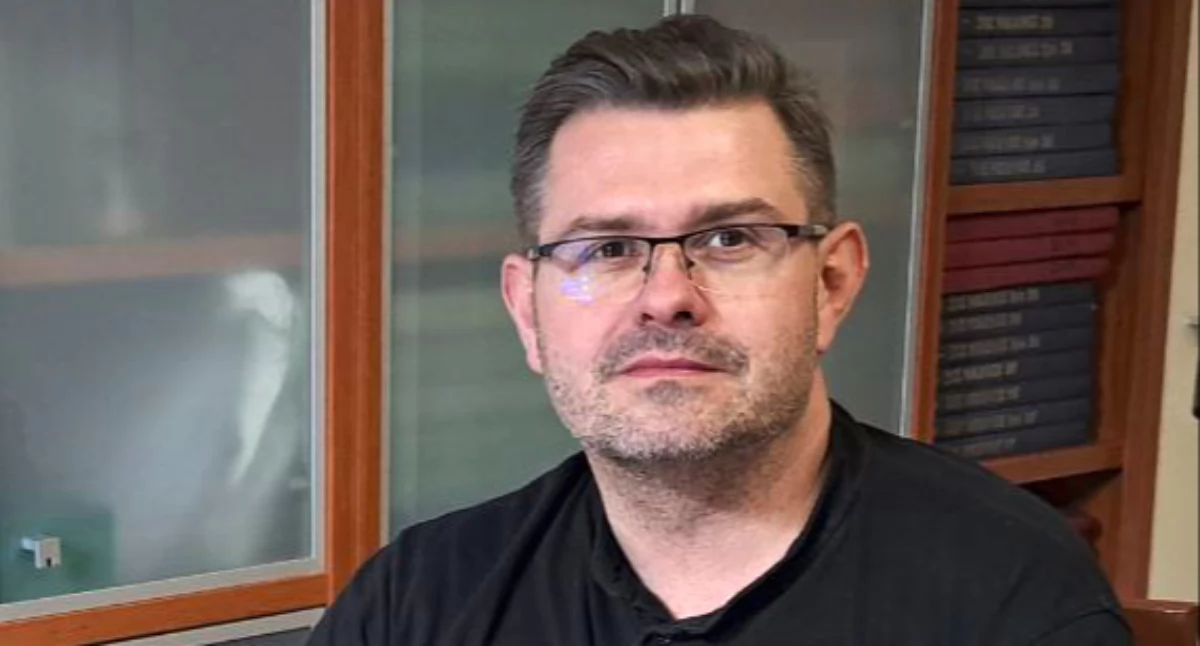 – Apelujemy do wszystkich, a zwłaszcza do osób starszych, o zachowanie szczególnej ostrożności podczas rozmów telefonicznych. Przekazywane podczas nich informacje mogą być wykorzystane na naszą niekorzyść – uczula W. Dyląg, regionalny rzecznik prasowy w województwie podkarpackim. Przypomina jednocześnie, że ZUS kontaktuje się elektronicznie lub SMS-owo jedynie z tymi klientami, którzy mają konto na eZUS i wybrali taką właśnie formę kontaktu./ FOT. U. Gielo