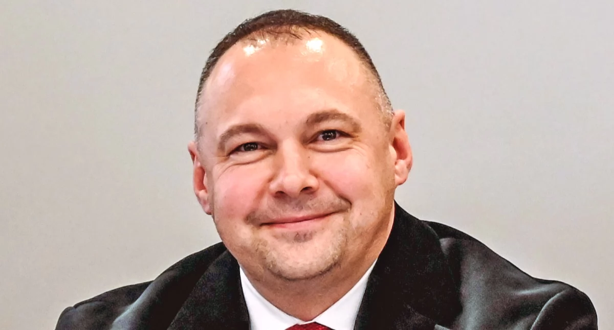 Starosta jarosławski Kamil Dziukiewicz.