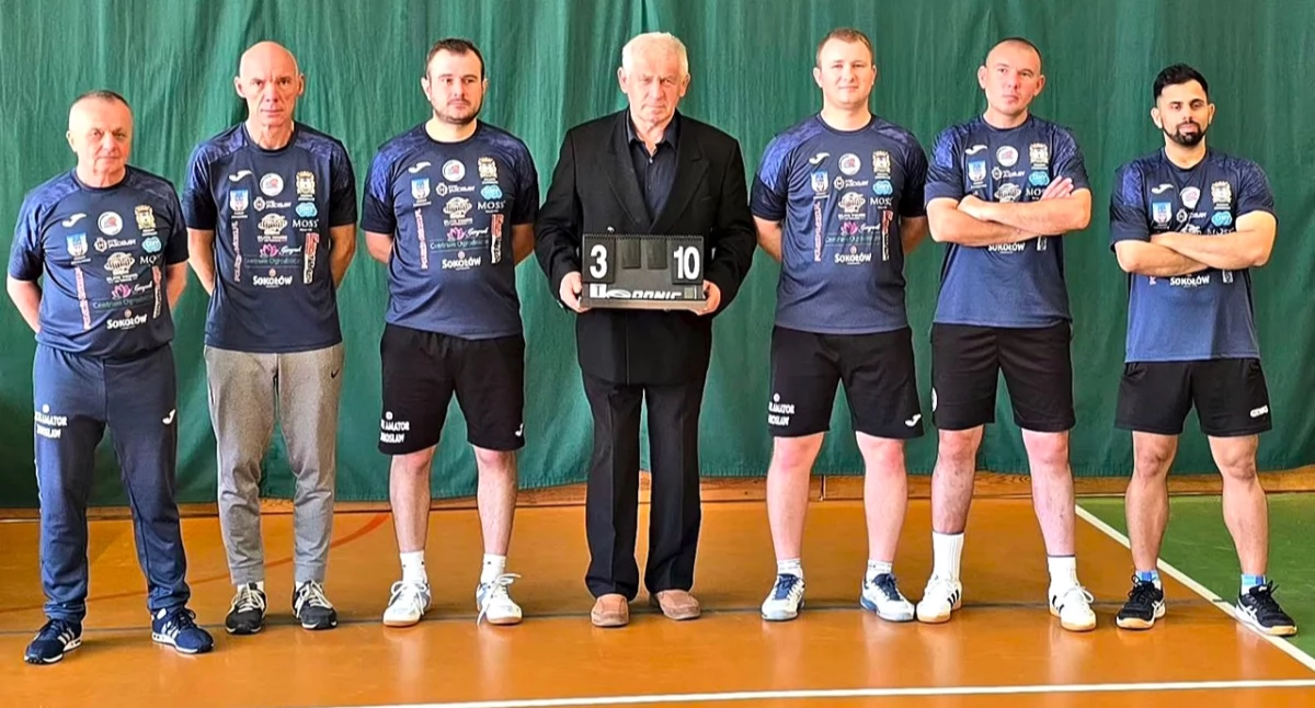 AKTS Amator Jarosław już jedną nogą jest w III lidze. Fot. zbiory własne