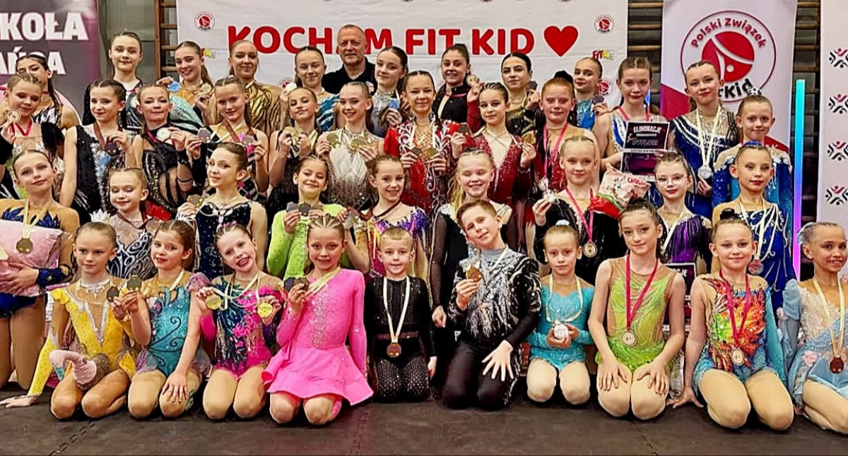 Reprezentacja Klubu Akrobatyki Fit Kid Przemyśl-Żurawica znakomicie zaprezentowała się podczas zawodów w Rzeszowie. Większość z nich będzie można podziwiać podczas mistrzostw Polski w Medyce. Fot. zbiory własne