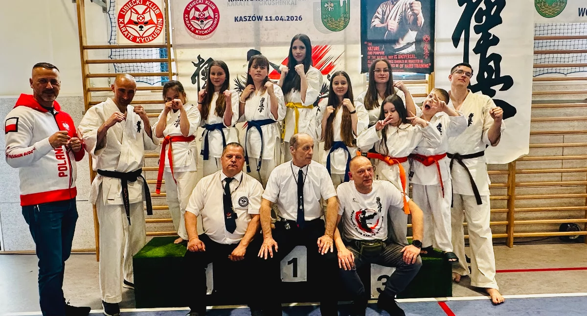 Przemyscy karatecy z Mistrzostw Makroregionu Centralnego Kyokushin i Międzywojewódzkich Mistrzostw Młodzików przywieźli 8 medali. Gratulujemy! Fot. zbiory własne